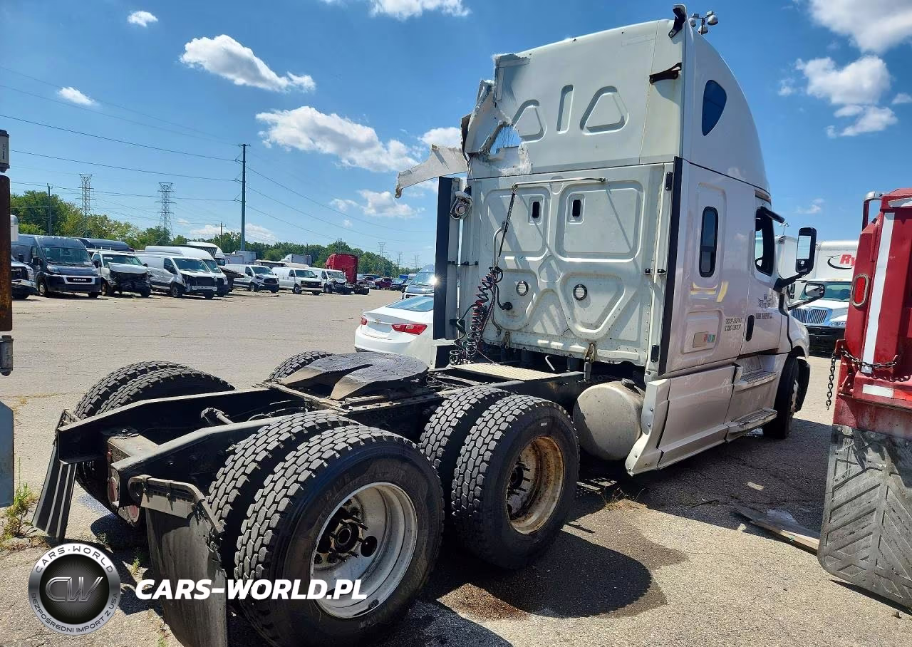 2019 Freightliner Cascadia 126 Semi Truck VIN:3AKJHHDR2KSKD1187 - 3