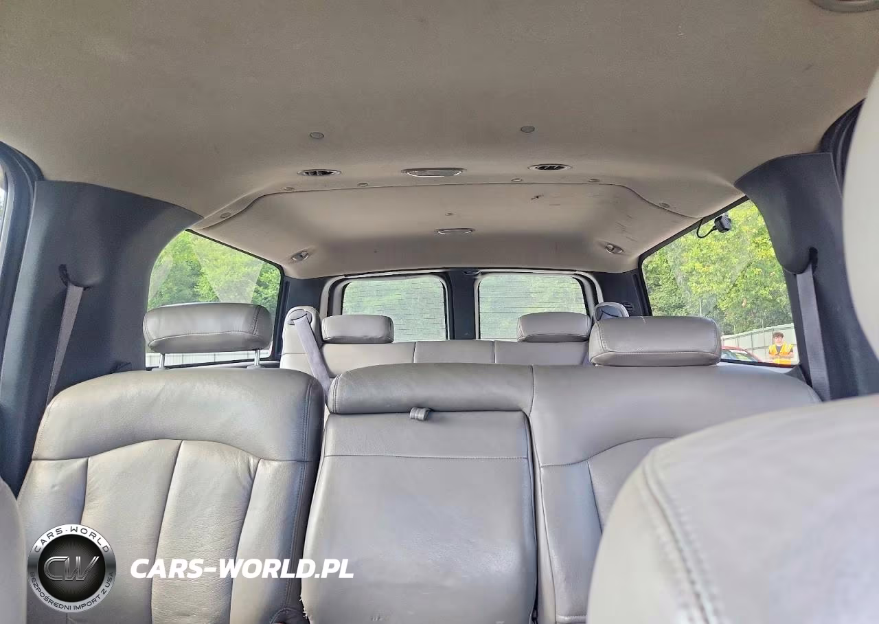 2001 Chevrolet Suburban K1500 VIN:3GNFK16T91G142394 - 10
