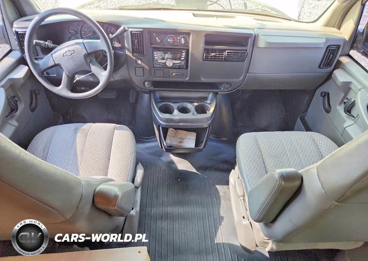 2007 Chevrolet Express G1500 VIN:1GCFG15X771114907 - 8
