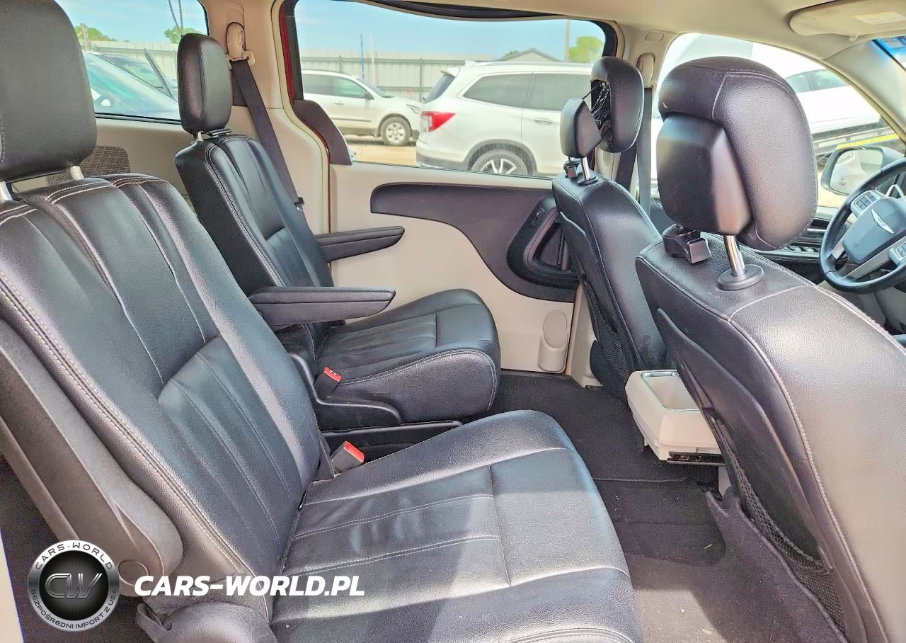 2015 Chrysler Town & Country Touring VIN:2C4RC1BG0FR715227 - 11