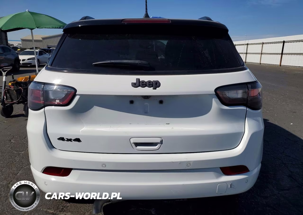 2025 Jeep Compass Limited VIN:3C4NJDCNXST515675 - 6