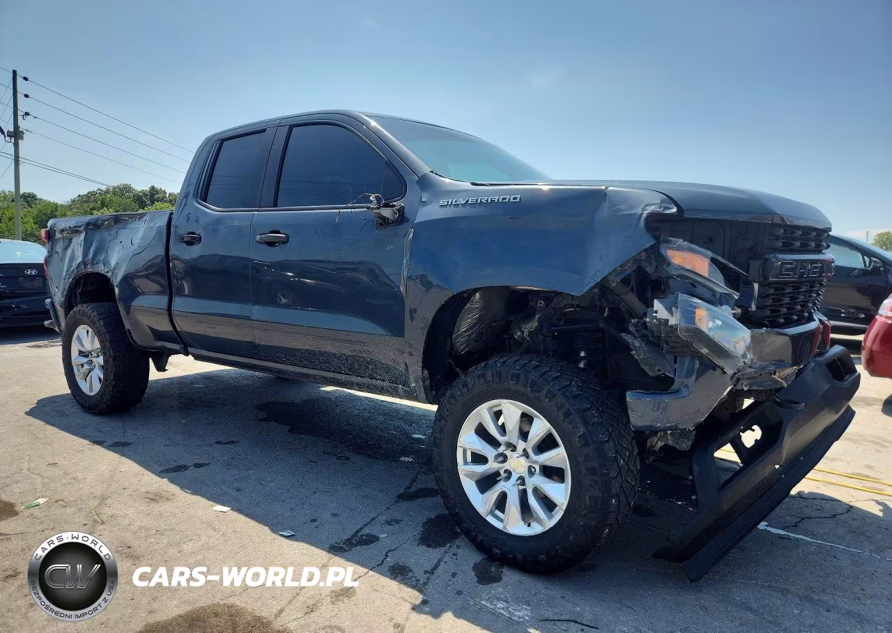 2020 Chevrolet Silverado K1500 Custom VIN:1GCRYBEH4LZ212538 - 4