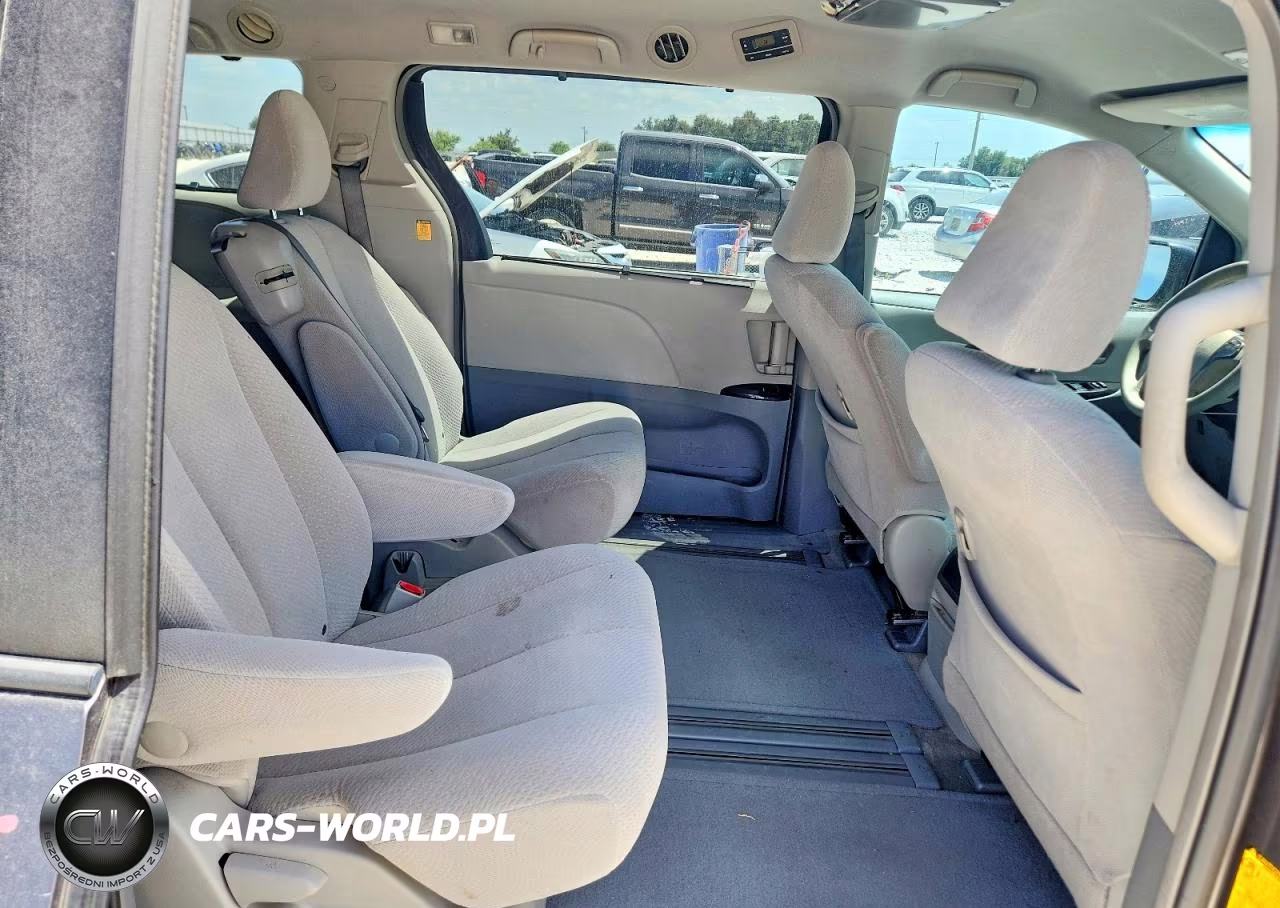 2013 Toyota Sienna Le VIN:5TDKK3DC3DS377871 - 11