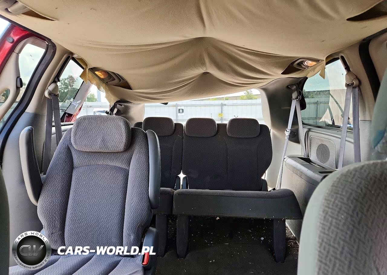2007 Chrysler Town & Country Touring VIN:2A4GP54L47R205925 - 10