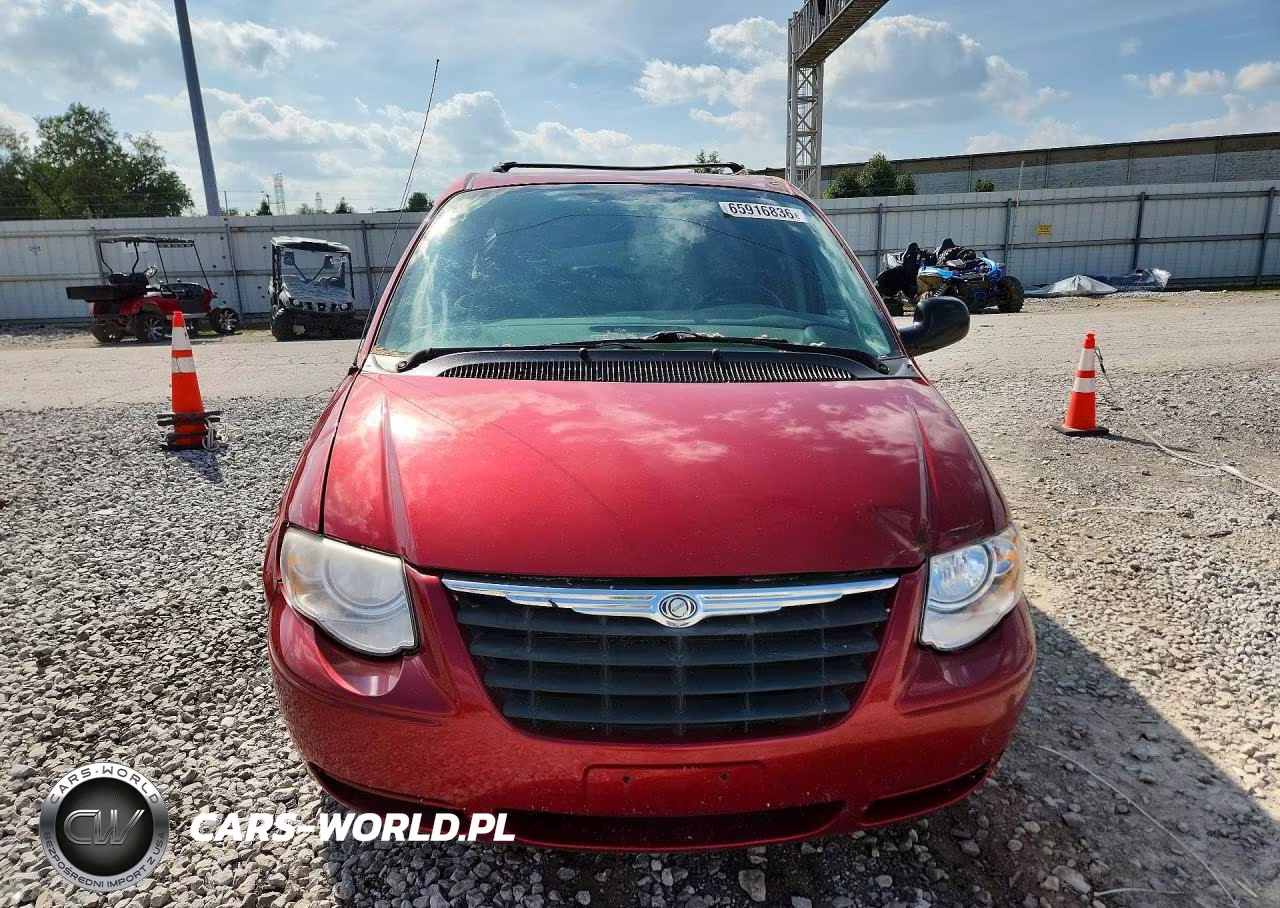 2007 Chrysler Town & Country Touring VIN:2A4GP54L47R205925 - 5