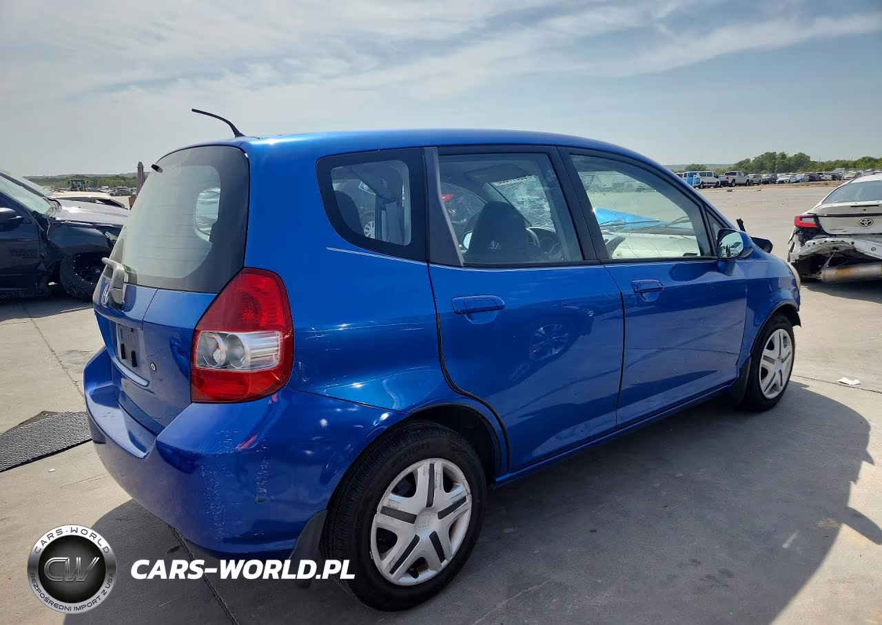 2008 Honda Fit VIN:JHMGD38468S033675 - 3