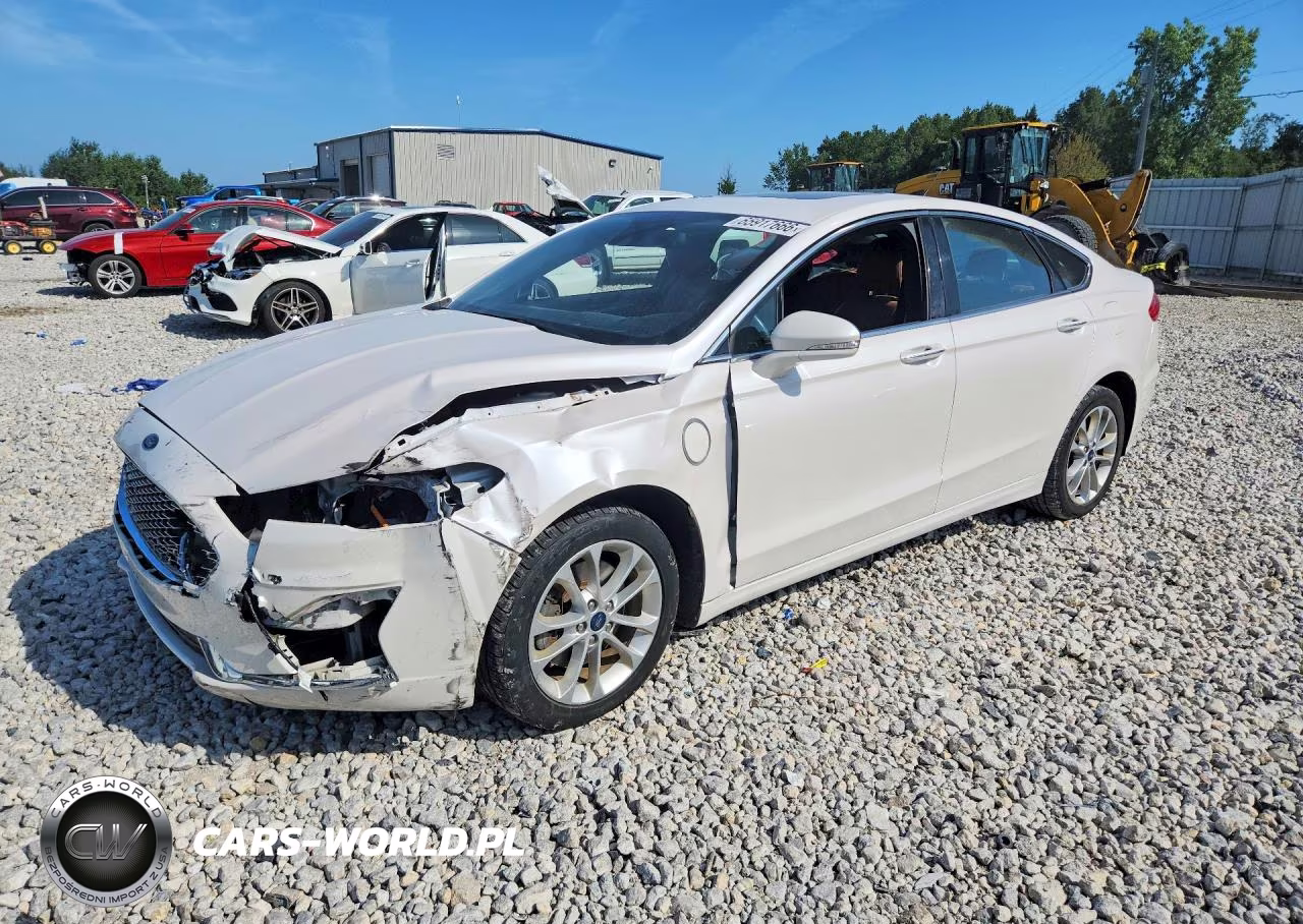 2019 Ford Fusion Titanium – zdjęcie 1 z 12