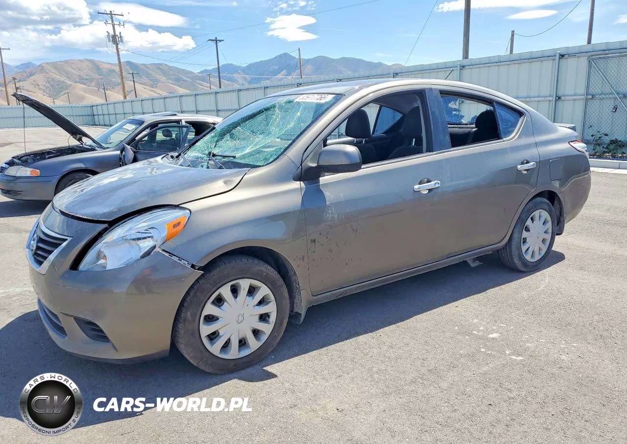 2013 Nissan Versa 1.6 S