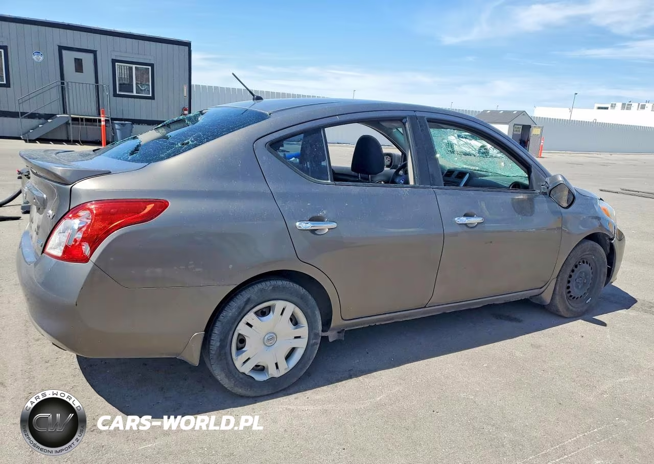 2013 Nissan Versa 1.6 S VIN:3N1CN7AP4DL853936 - 3