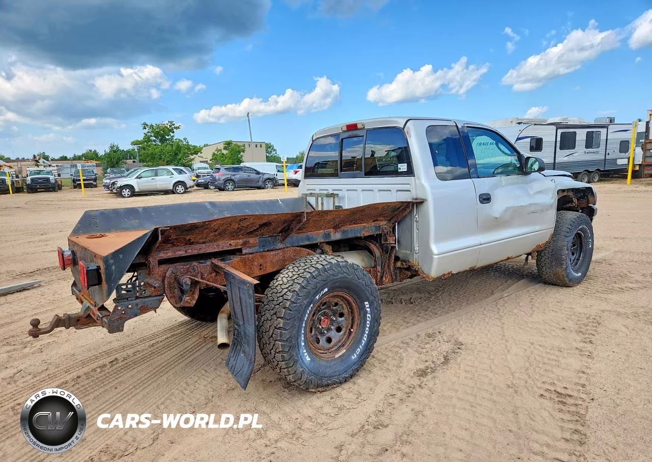 2002 Dodge Dakota Sport VIN:1B7GG32X82S697320 - 3