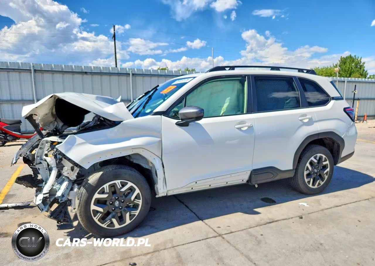 2025 Subaru Forester Premium