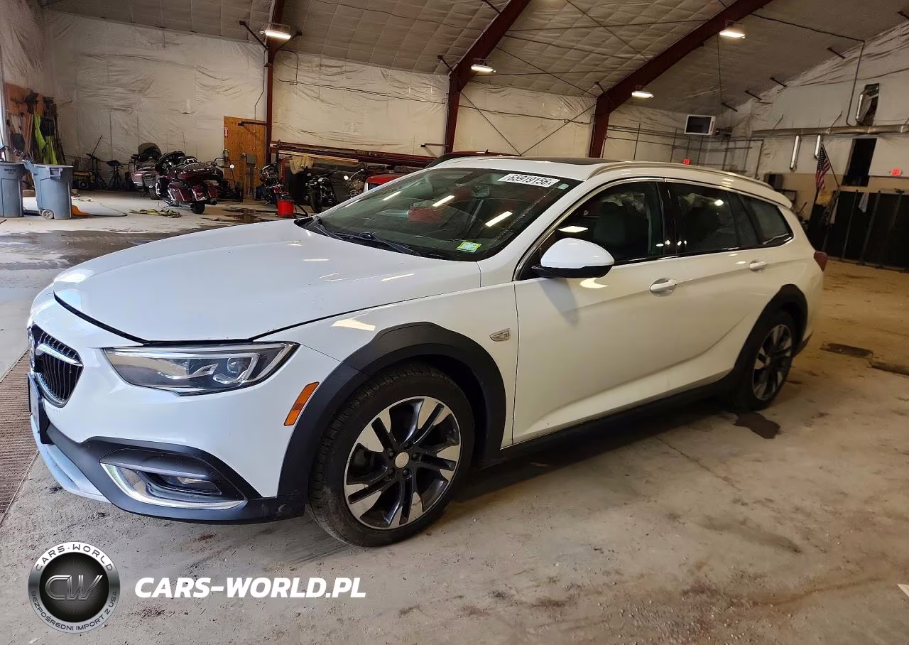 2018 Buick Regal Tourx Essence