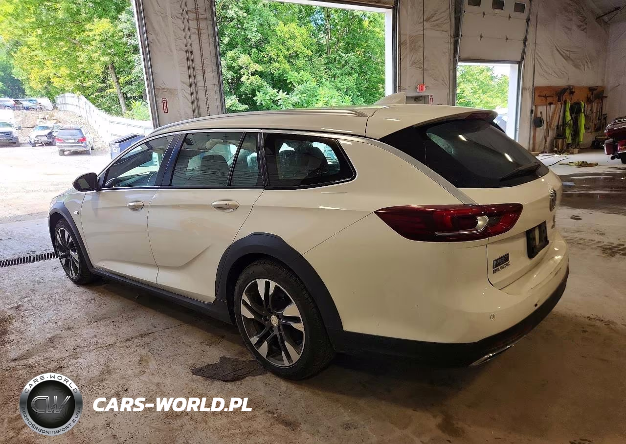 2018 Buick Regal Tourx Essence VIN:W04GV8SX8J1076080 - 2