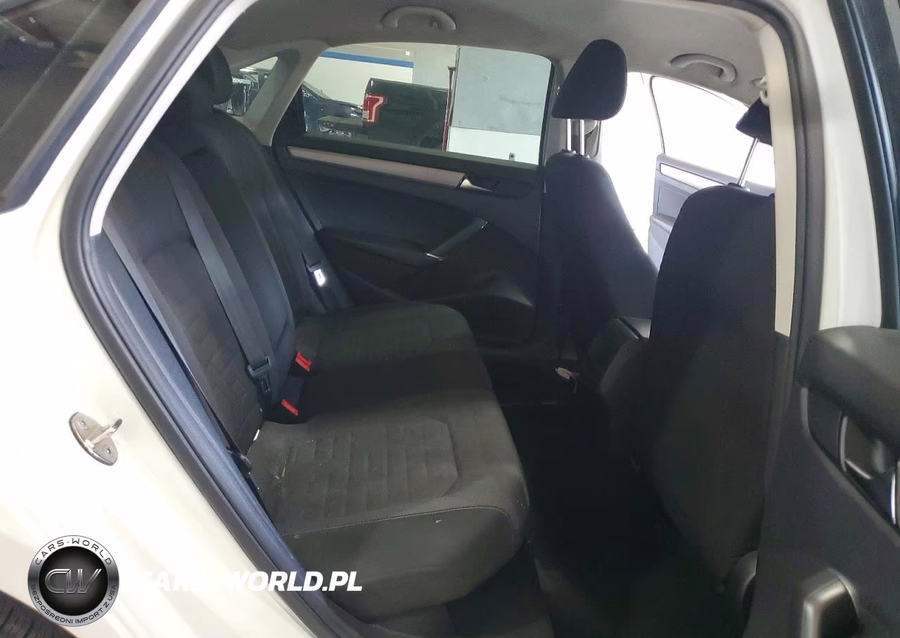 2021 Volkswagen Passat S VIN:1VWAA7A33MC006993 - 10