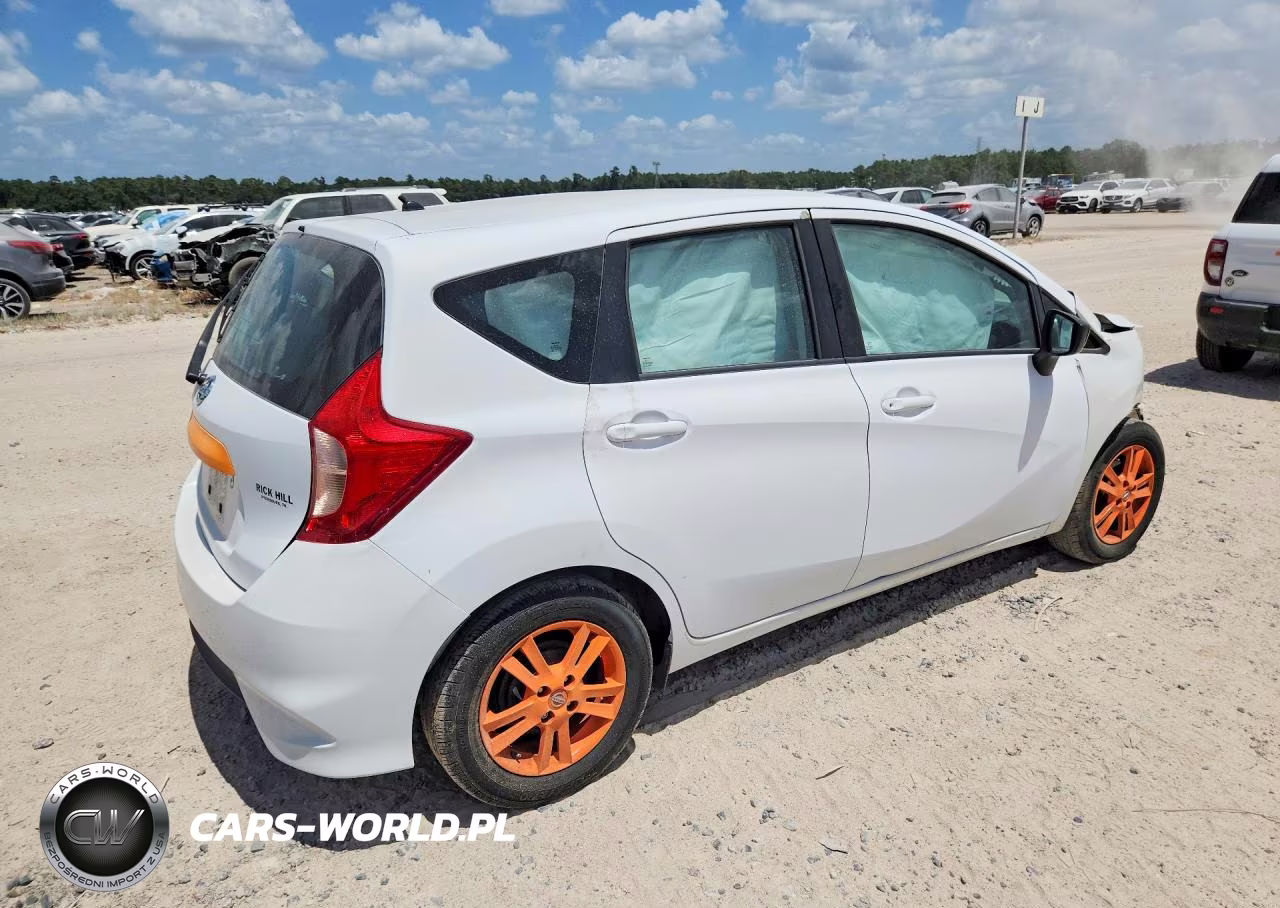 2017 Nissan Versa Note S Plus VIN:3N1CE2CP7HL361598 - 3