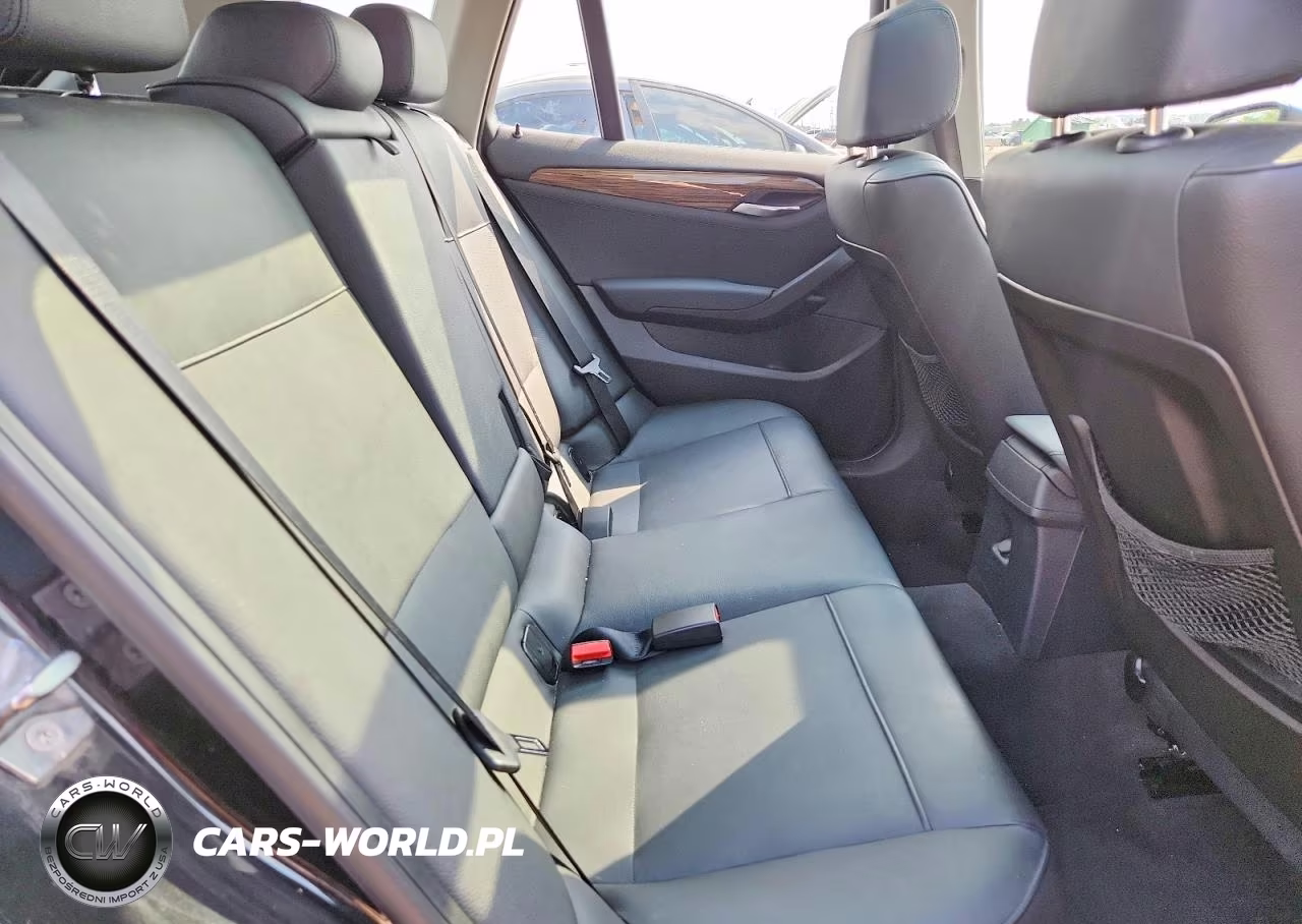 2013 BMW X1 xDrive35I VIN:WBAVM5C57DVV91092 - 10