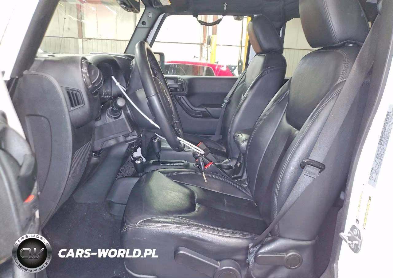 2017 Jeep Wrangler Unlimited Sahara VIN:1C4BJWEG9HL679503 - 7
