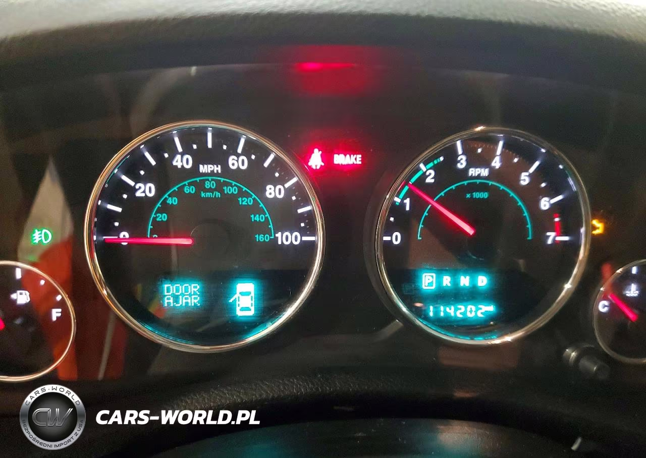 2017 Jeep Wrangler Unlimited Sahara VIN:1C4BJWEG9HL679503 - 9