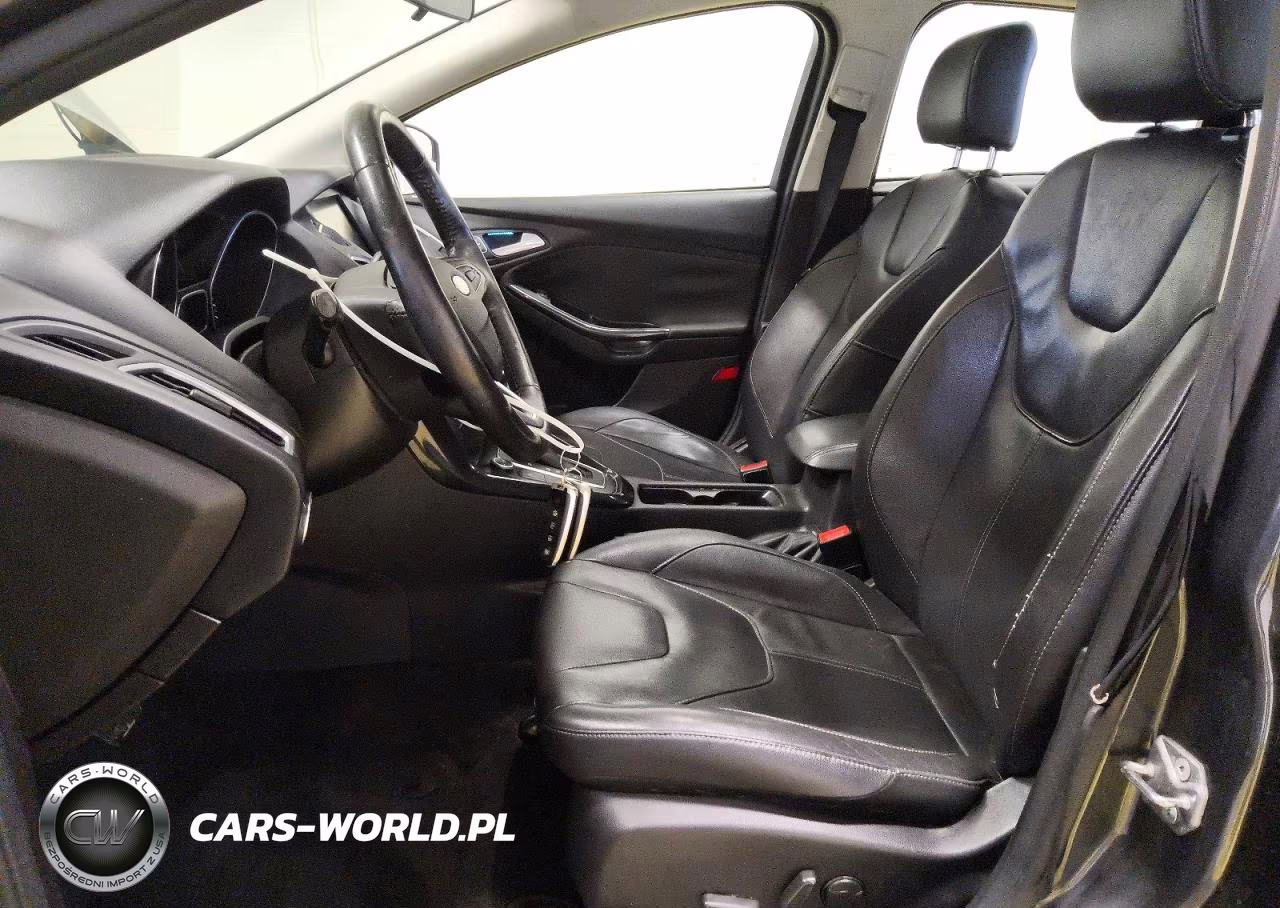 2015 Ford Focus Titanium VIN:1FADP3J27FL200966 - 7