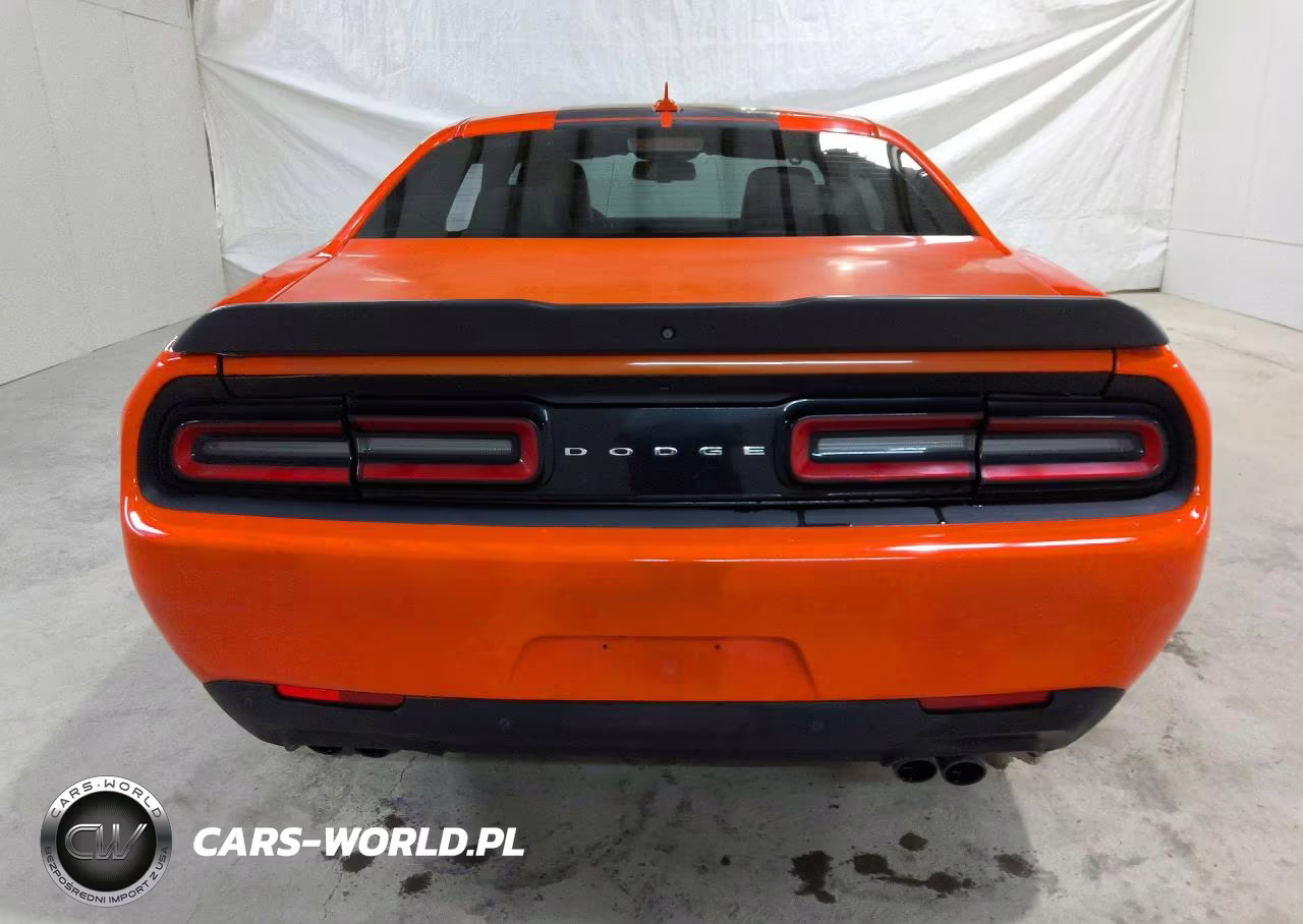 2017 Dodge Challenger Sxt VIN:2C3CDZAGXHH542803 - 6