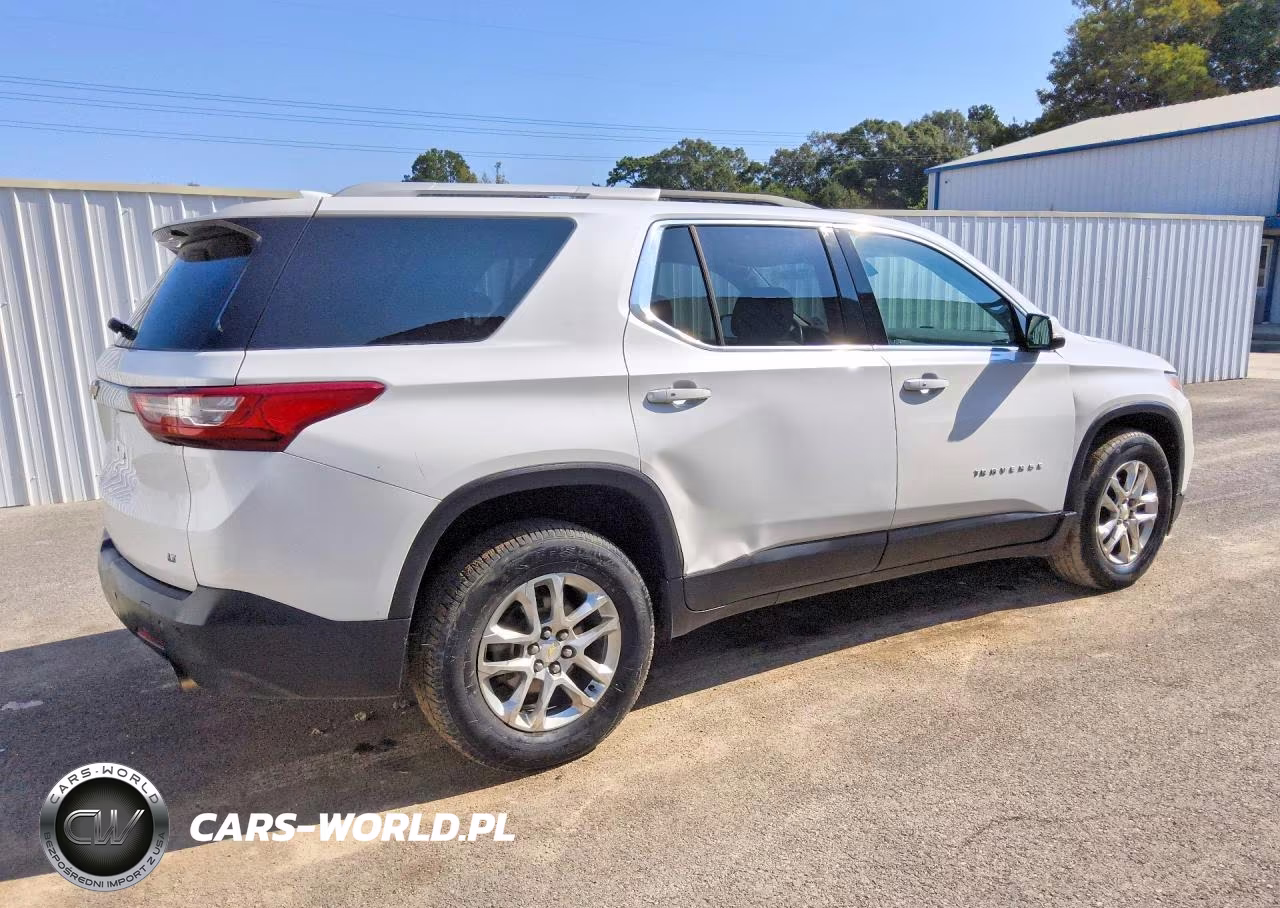 2018 Chevrolet Traverse Lt VIN:1GNERGKW8JJ104986 - 3