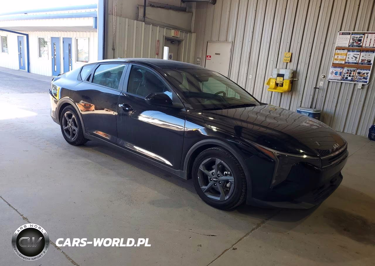 2025 Kia K4 Lxs VIN:3KPFT4DE2SE060807 - 4