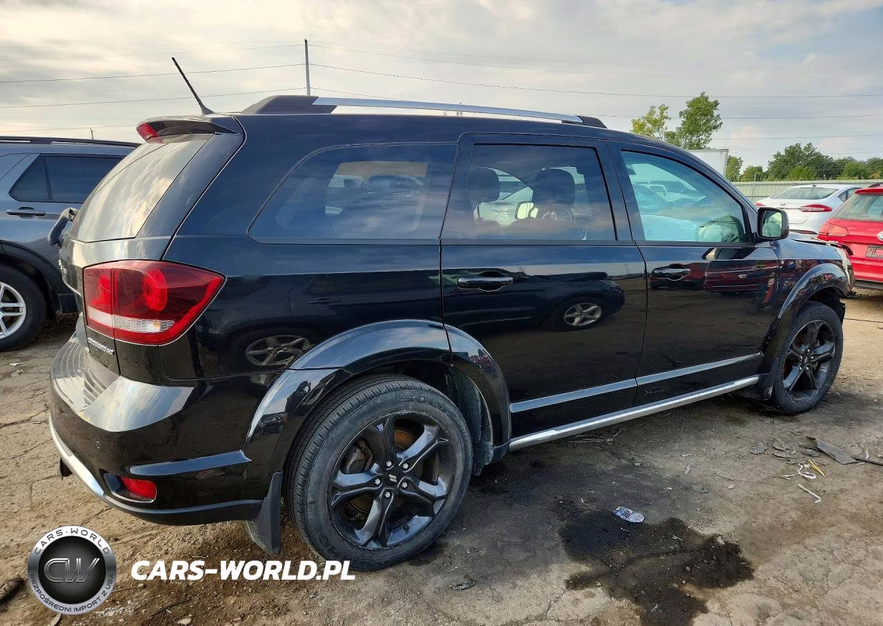 2018 Dodge Journey Crossroad VIN:3C4PDDGG6JT359354 - 3