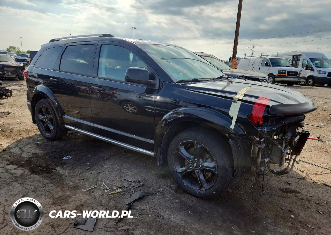 2018 Dodge Journey Crossroad VIN:3C4PDDGG6JT359354 - 4