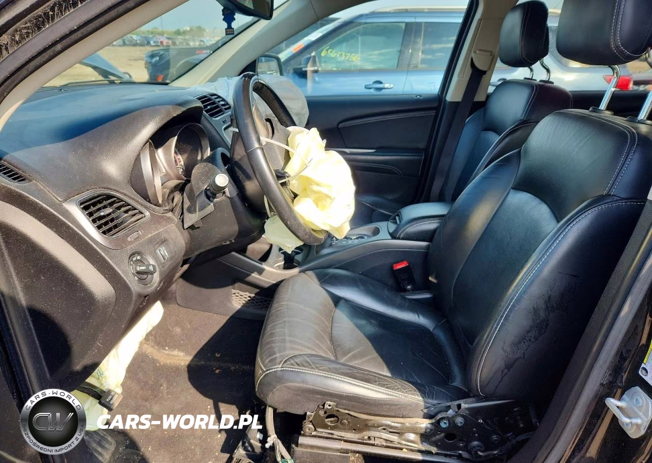 2018 Dodge Journey Crossroad VIN:3C4PDDGG6JT359354 - 7