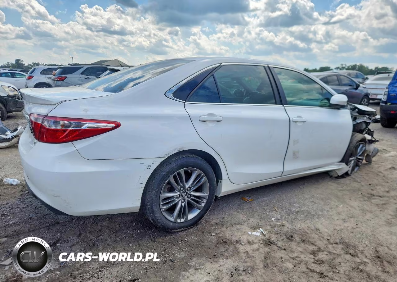 2017 Toyota Camry Se VIN:4T1BF1FK5HU431343 - 3