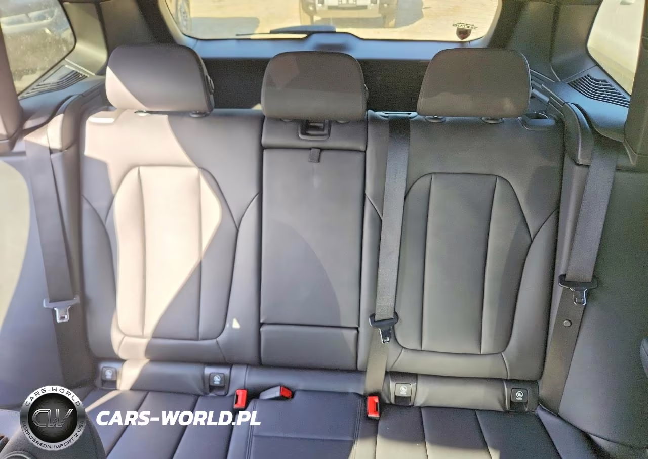 2018 BMW X3 xDrive30I VIN:5UXTR9C58JLC79374 - 10