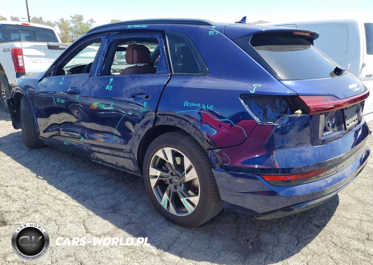 2021 Audi E-Tron Premium VIN:WA1AAAGE9MB021930 - 2