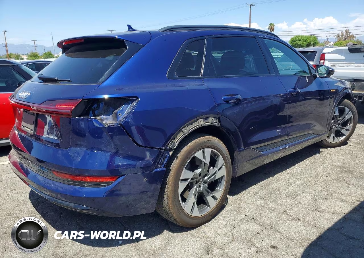 2021 Audi E-Tron Premium VIN:WA1AAAGE9MB021930 - 3