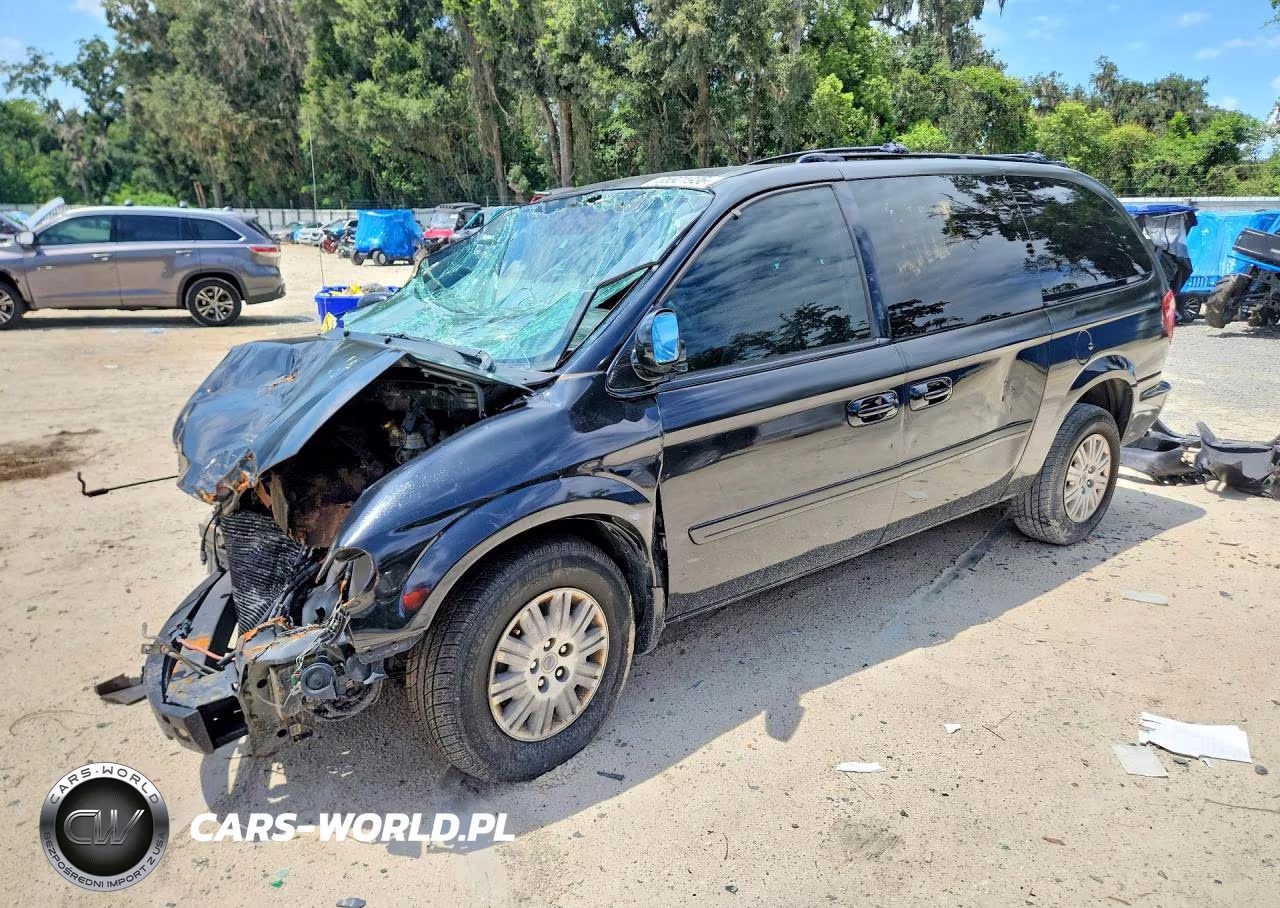 2005 Chrysler Town & Country Lx