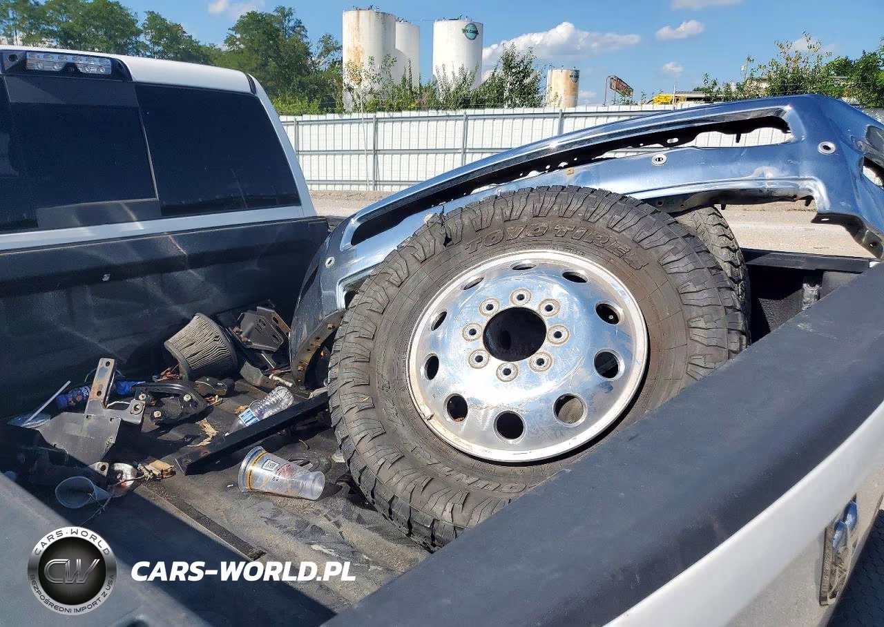2017 Ram 3500 Laramie VIN:3C63RRML5HG597429 - 10