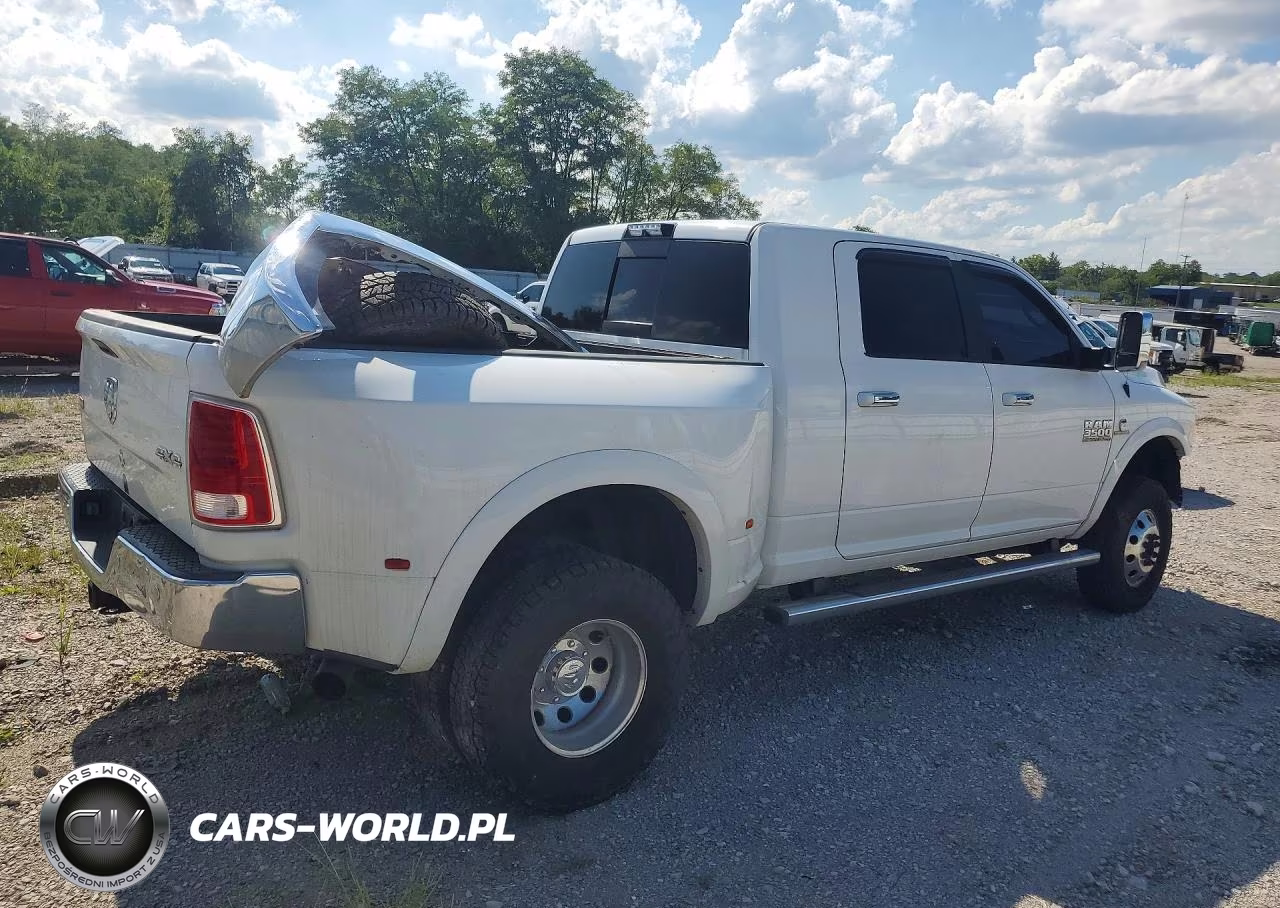 2017 Ram 3500 Laramie VIN:3C63RRML5HG597429 - 3