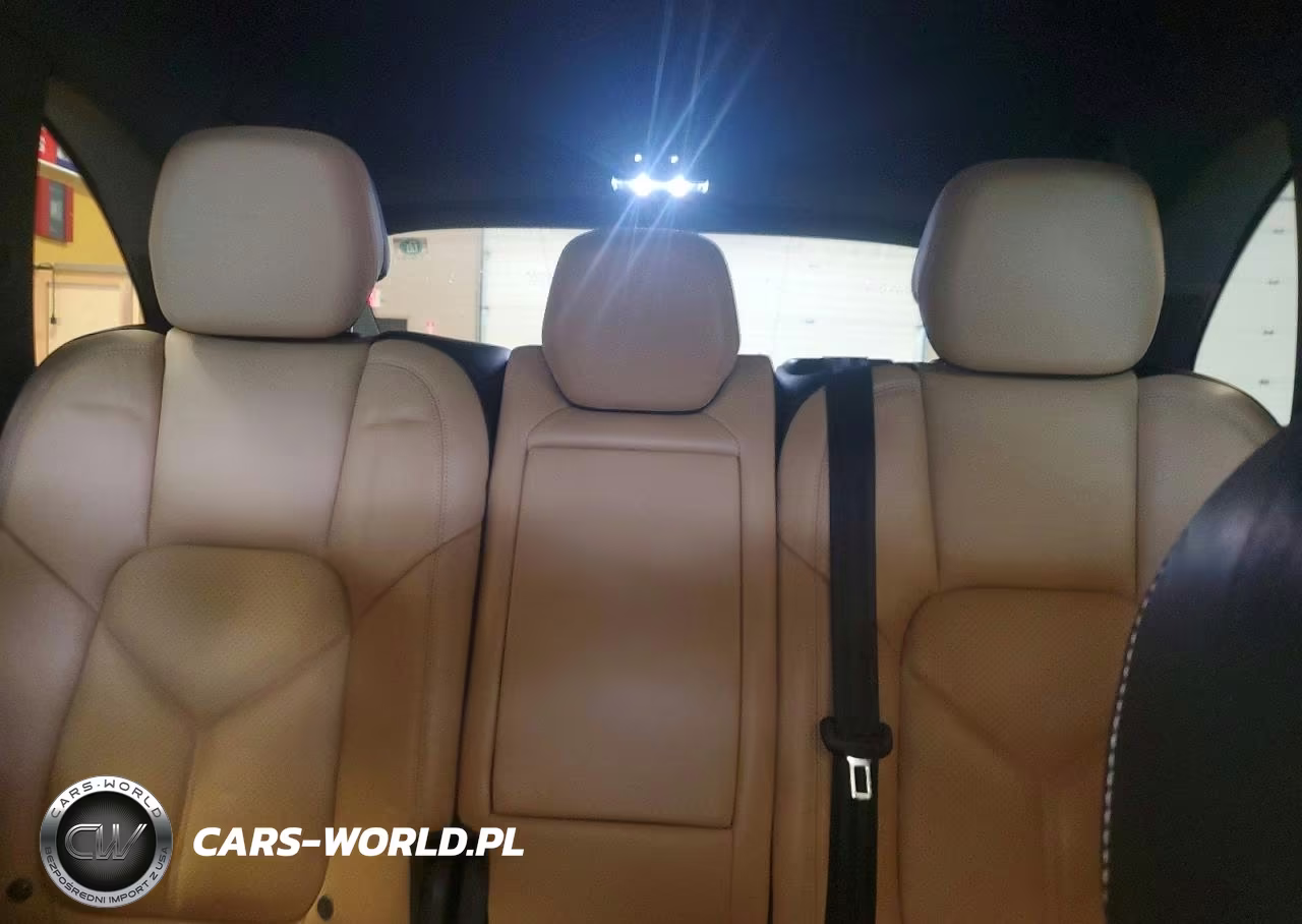 2015 Porsche Cayenne VIN:WP1AF2A26FLA32553 - 10