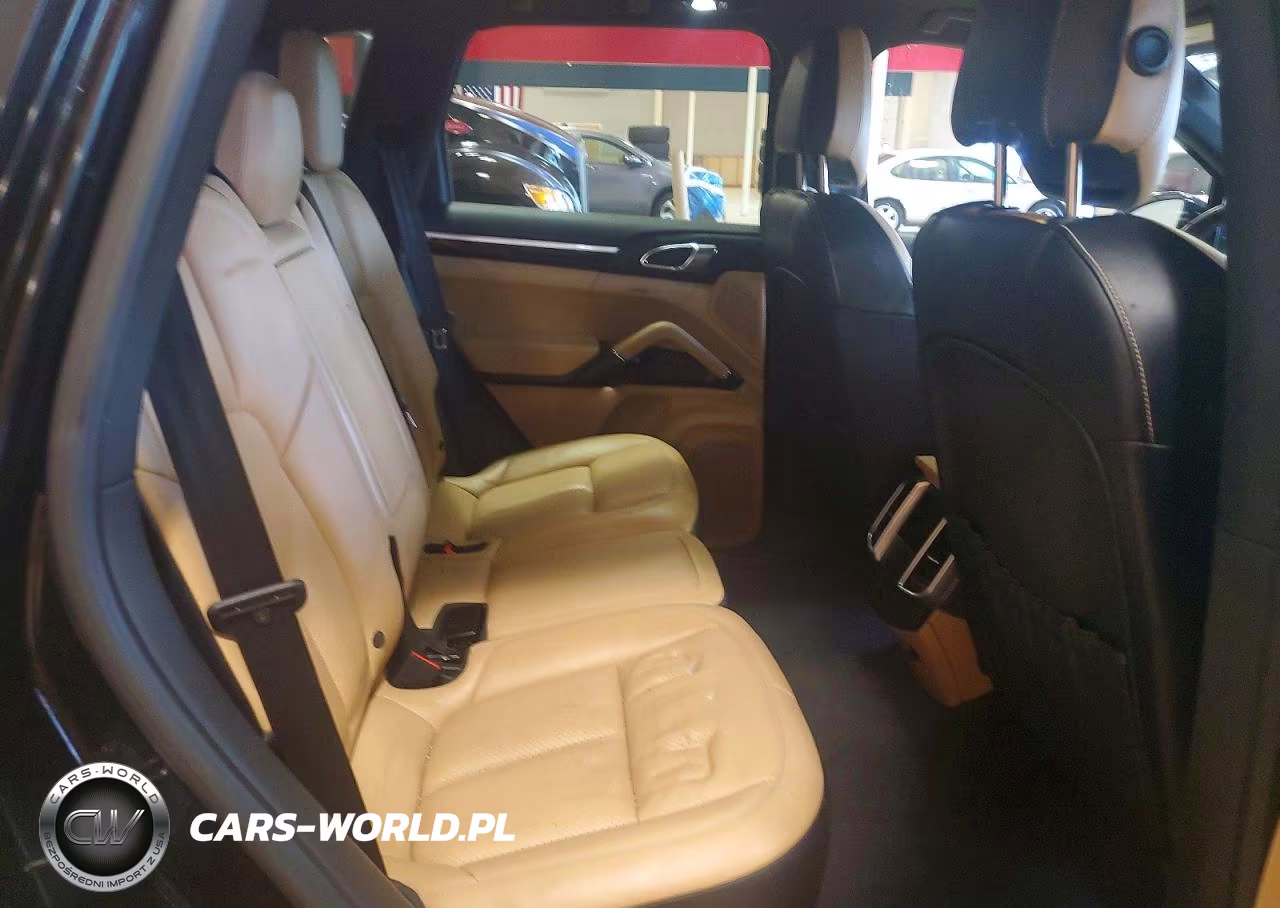 2015 Porsche Cayenne VIN:WP1AF2A26FLA32553 - 11