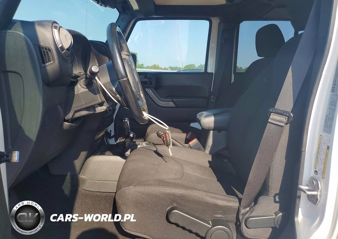 2017 Jeep Wrangler Unlimited Sport VIN:1C4BJWDGXHL685179 - 7