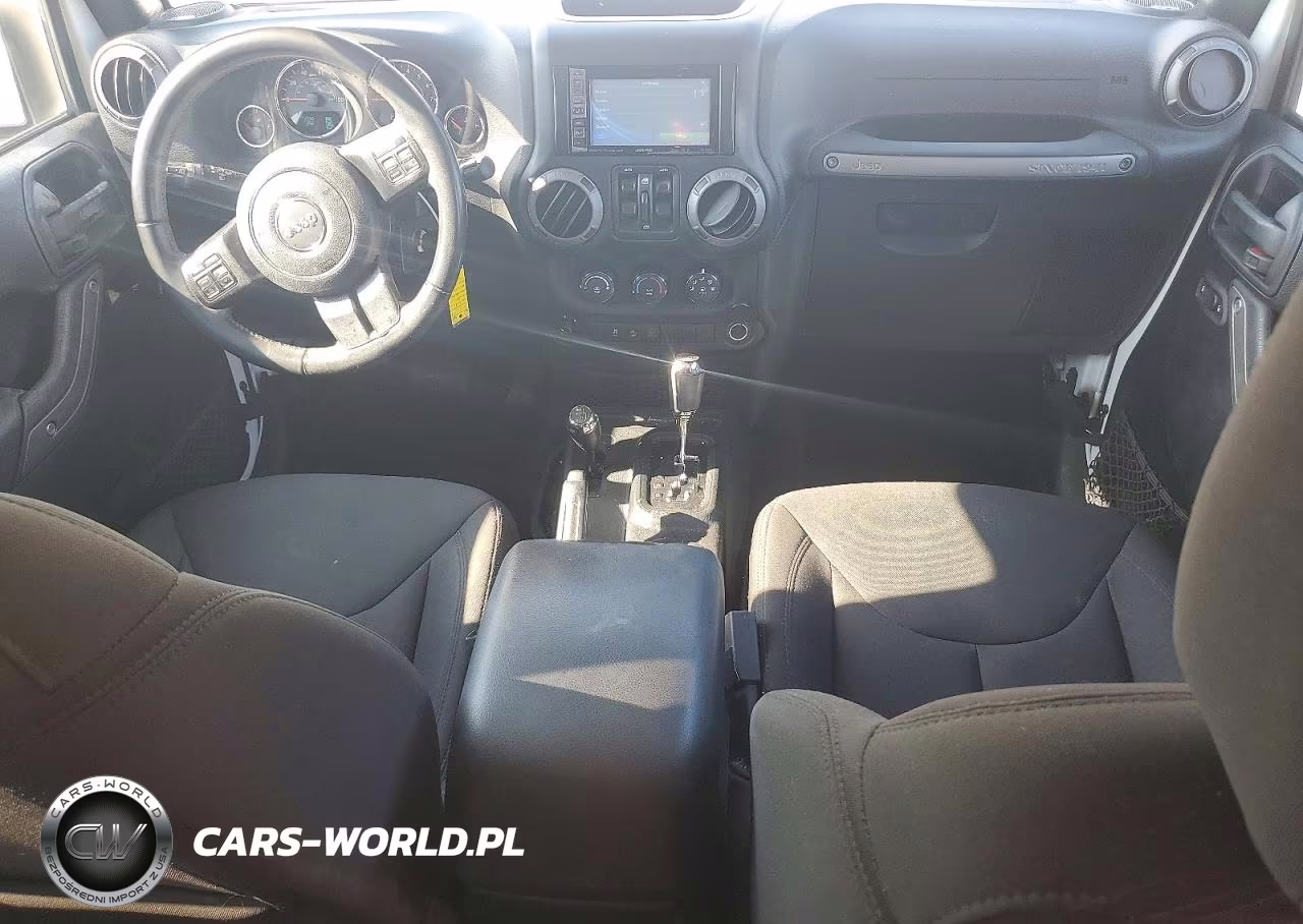 2017 Jeep Wrangler Unlimited Sport VIN:1C4BJWDGXHL685179 - 8