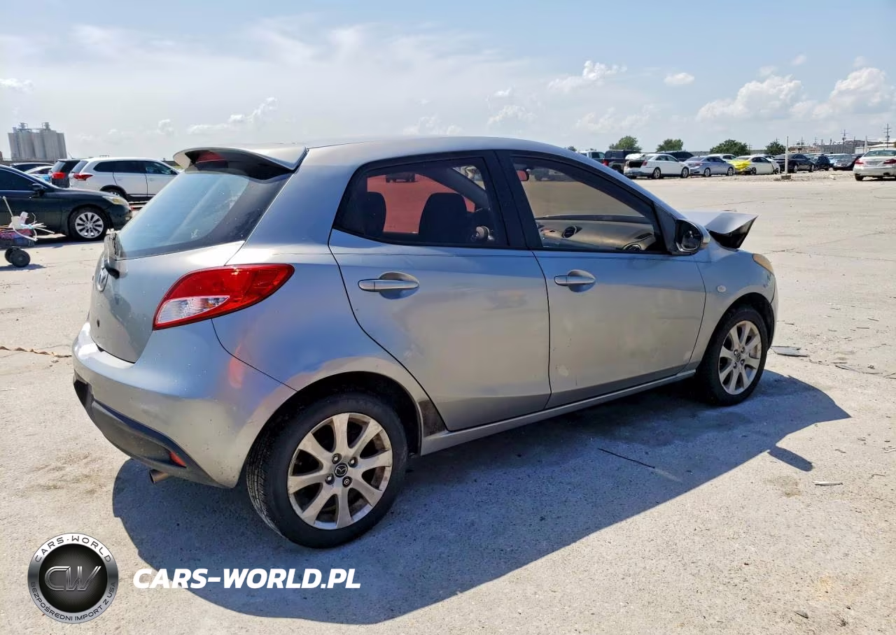 2014 Mazda Mazda2 Touring VIN:JM1DE1LY4E0177958 - 3