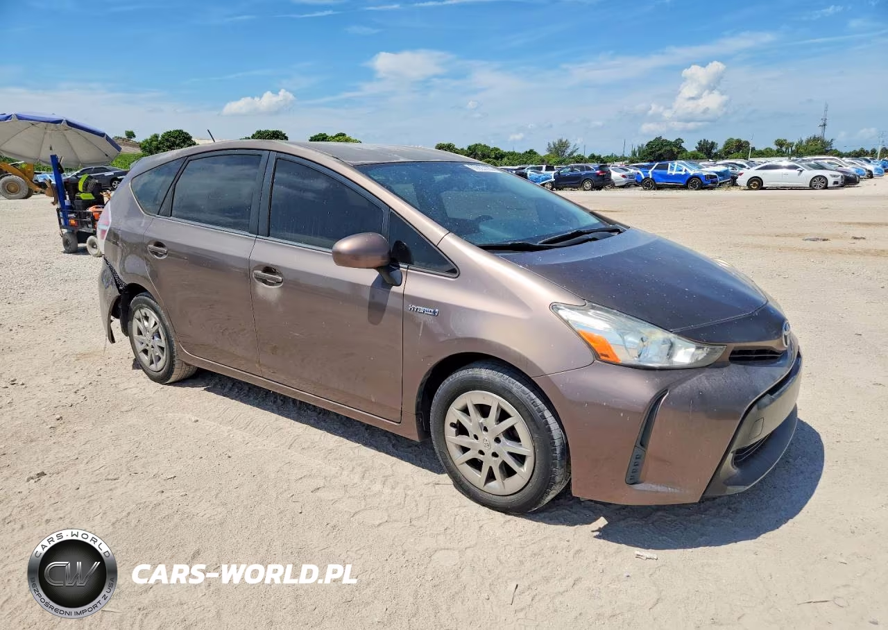 2017 Toyota Prius V Two VIN:JTDZN3EU4HJ056521 - 4