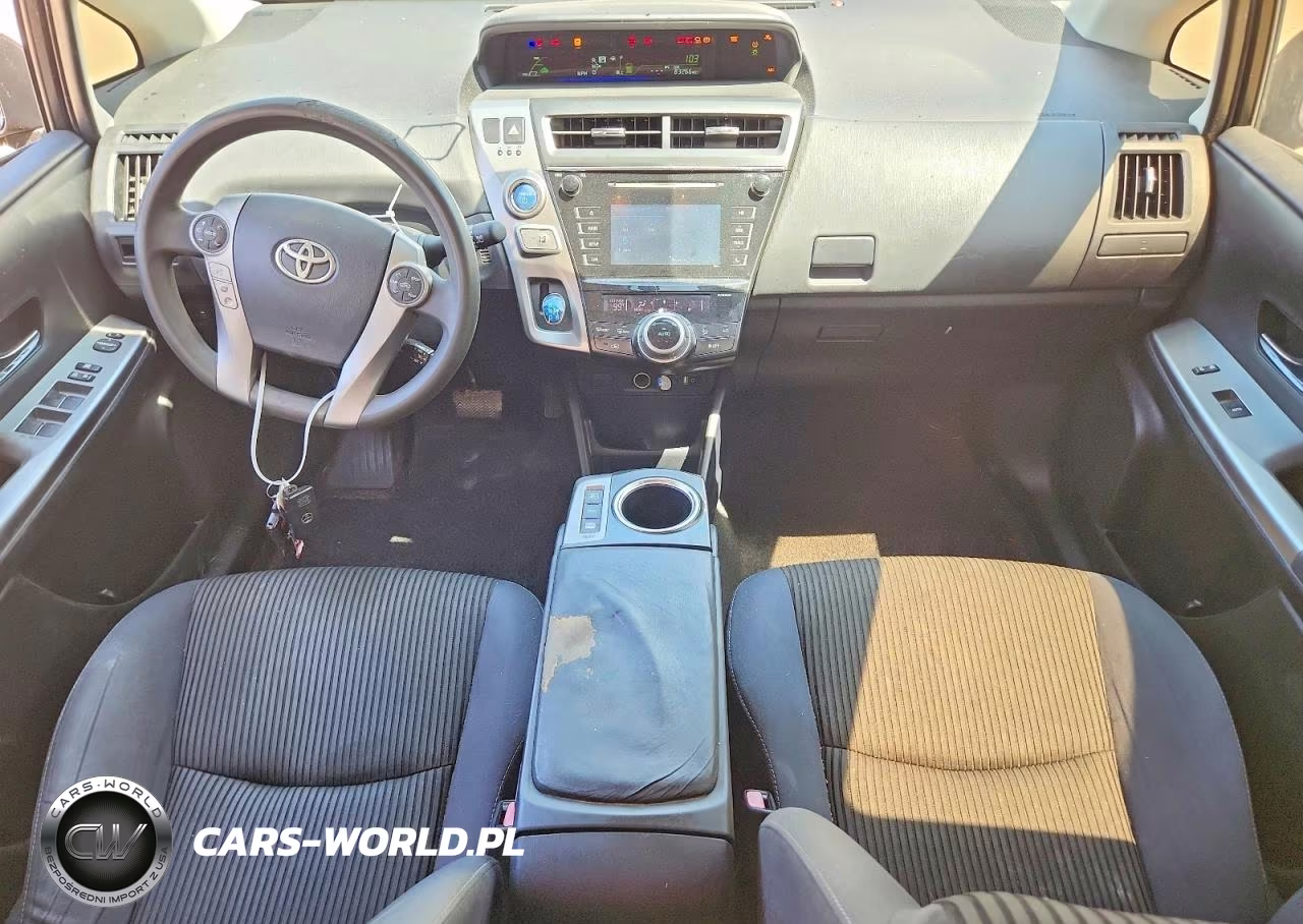 2017 Toyota Prius V Two VIN:JTDZN3EU4HJ056521 - 8