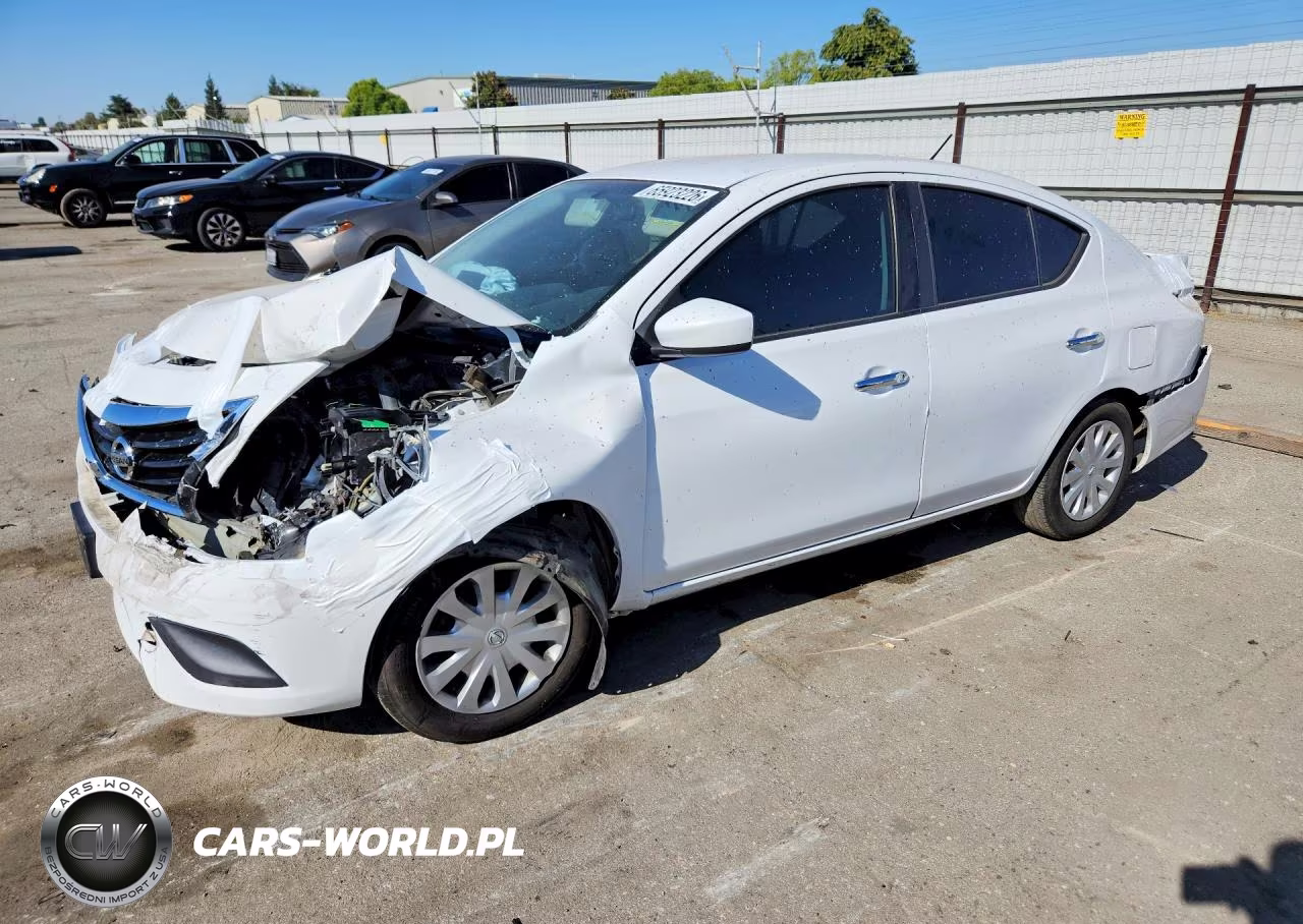 2019 Nissan Versa Sv