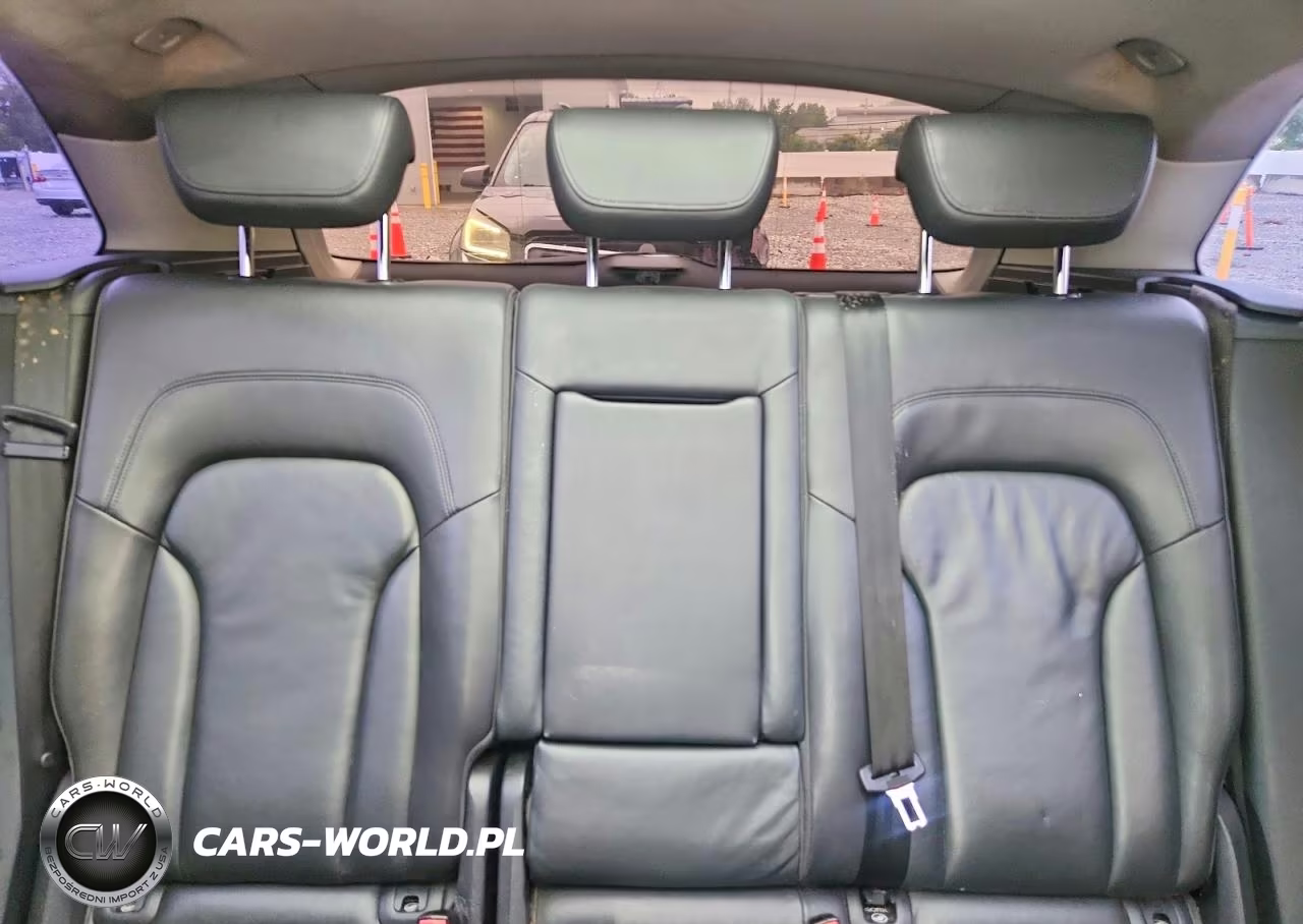 2010 Audi Q5 Premium Plus VIN:WA1LKAFP2AA030513 - 10