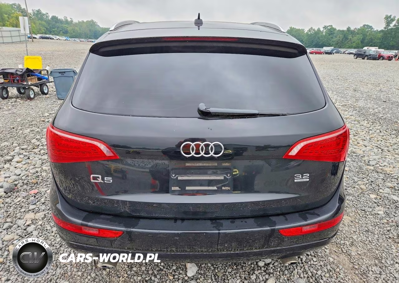 2010 Audi Q5 Premium Plus VIN:WA1LKAFP2AA030513 - 6