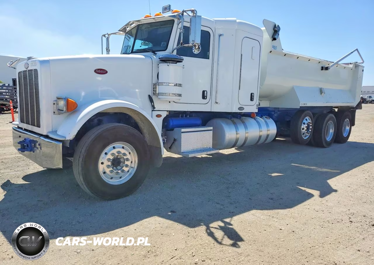 2011 Peterbilt 367 - Semi Truck