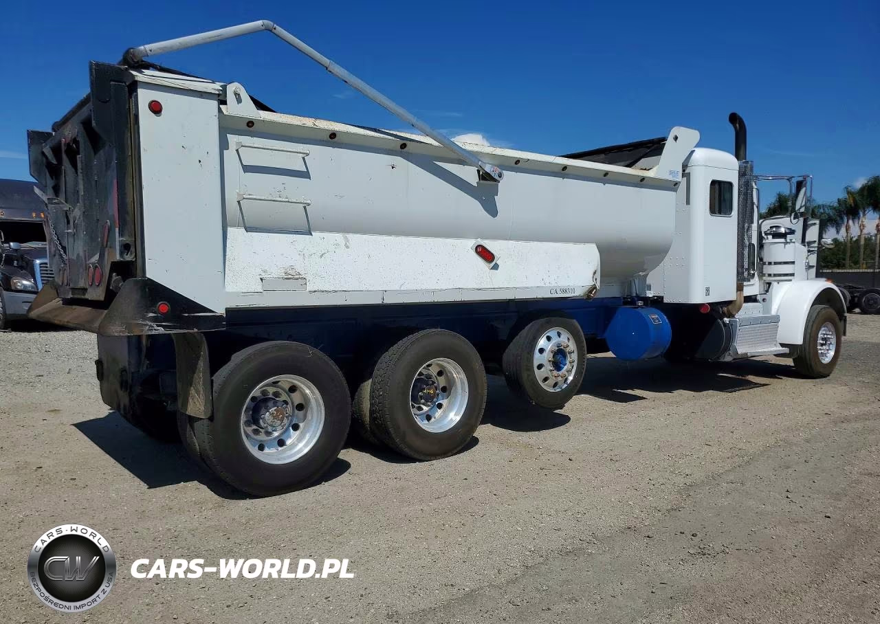 2011 Peterbilt 367 - Semi Truck VIN:1XPTD49X1BD117136 - 3