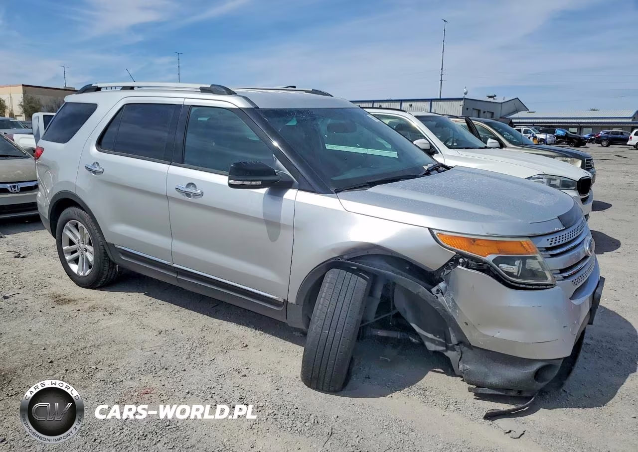 2015 Ford Explorer Xlt VIN:1FM5K7D89FGC09760 - 4
