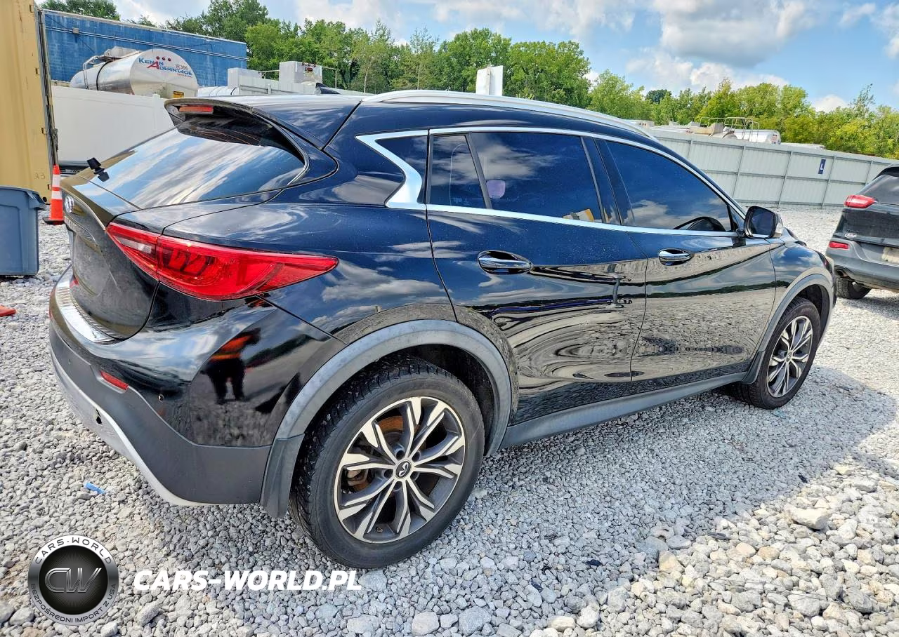 2017 Infiniti Qx30 Premium VIN:SJKCH5CR9HA014768 - 3
